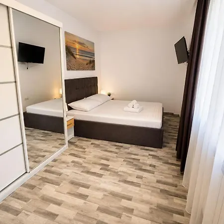 Seaside Mamaia Nord Apartment